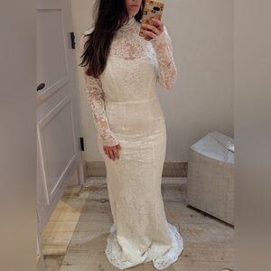 V. Chapman Jules Dress In White Chantilly Lace - Size 8 - Brand New